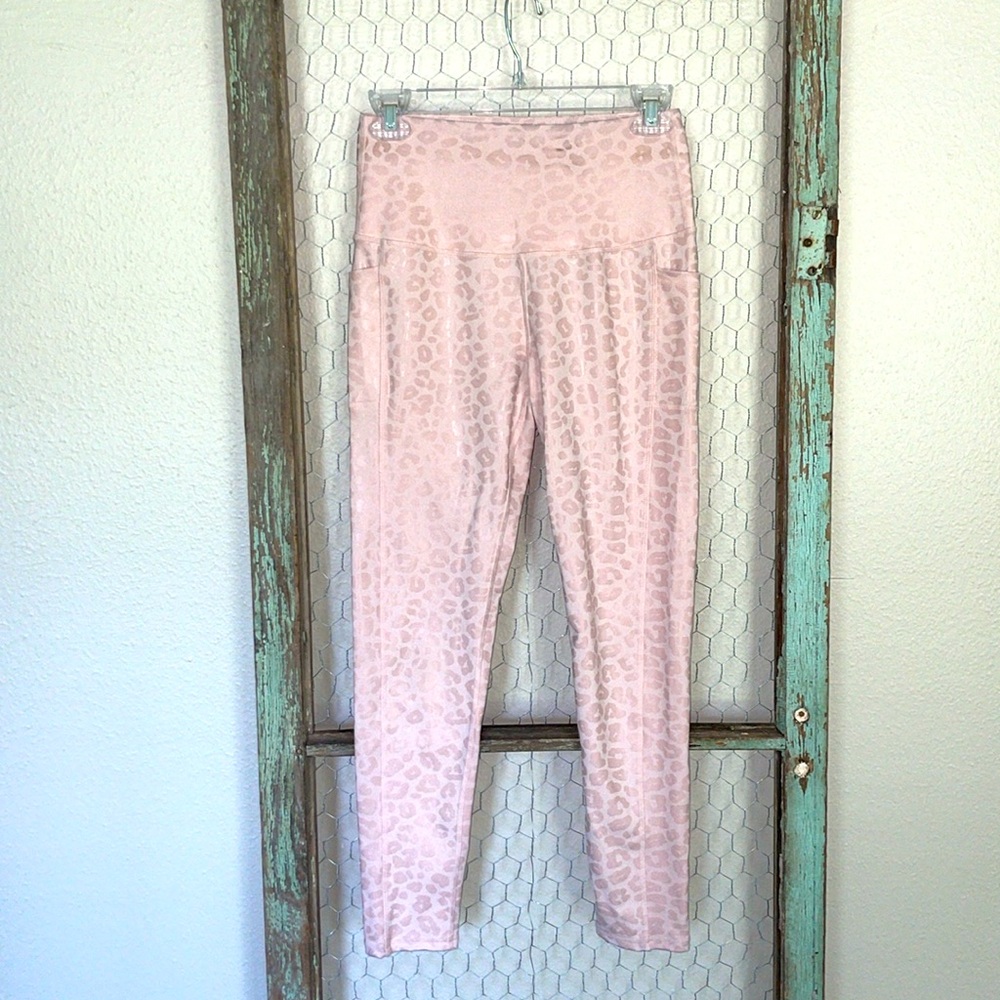 Medium Pink Shiny Leopard High-waisted Leggings with Pockets.